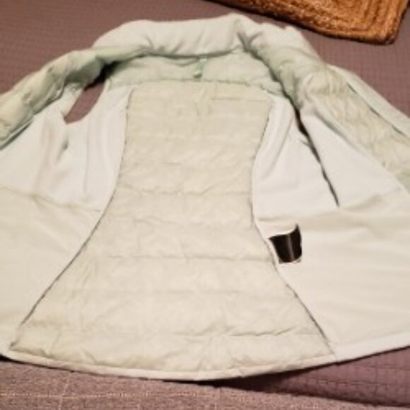 lululemon athletica Down for a Run vest, Mint GREEN, size 10 - Picture 5 of 11